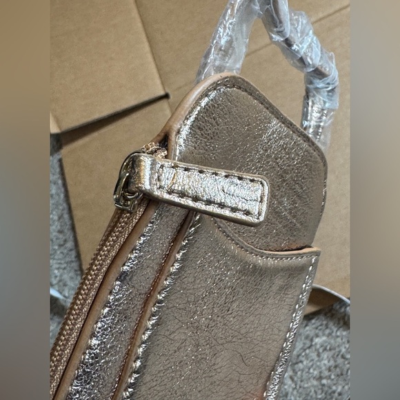 Samantha Thavasa - Picture 4 of 8